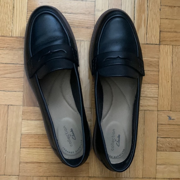 Clarks Women's Raisie Eletta Penny Loafers - Picture 2 of 5